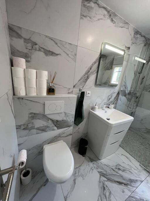 Cabannes Bel Appartement Avec Parking מראה חיצוני תמונה