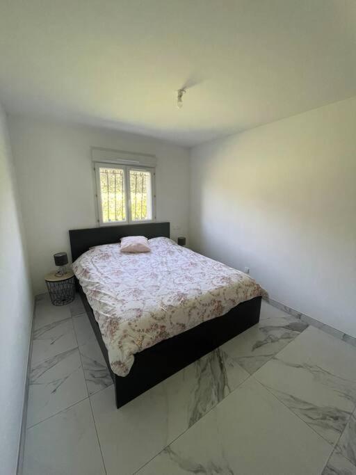 Cabannes Bel Appartement Avec Parking מראה חיצוני תמונה